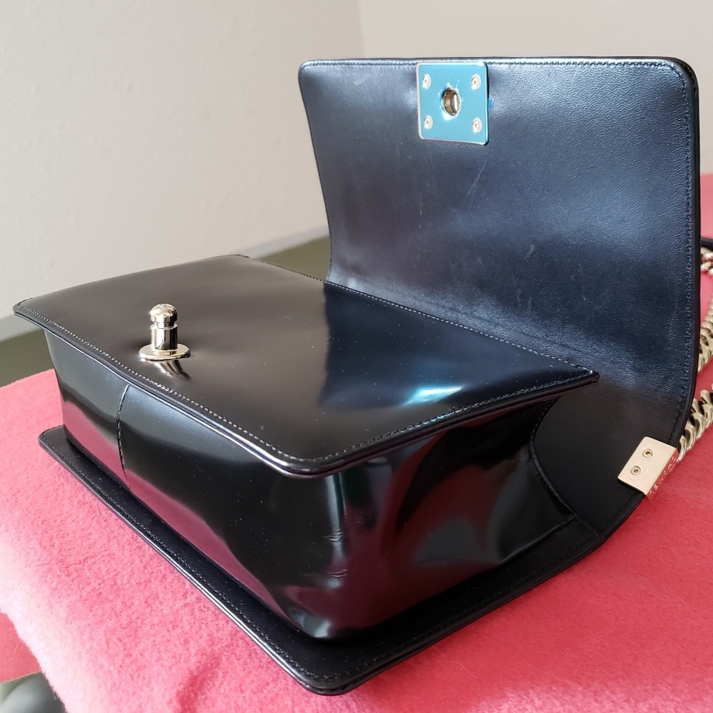 Chanel boy medium black bag - Picture 3 of 8